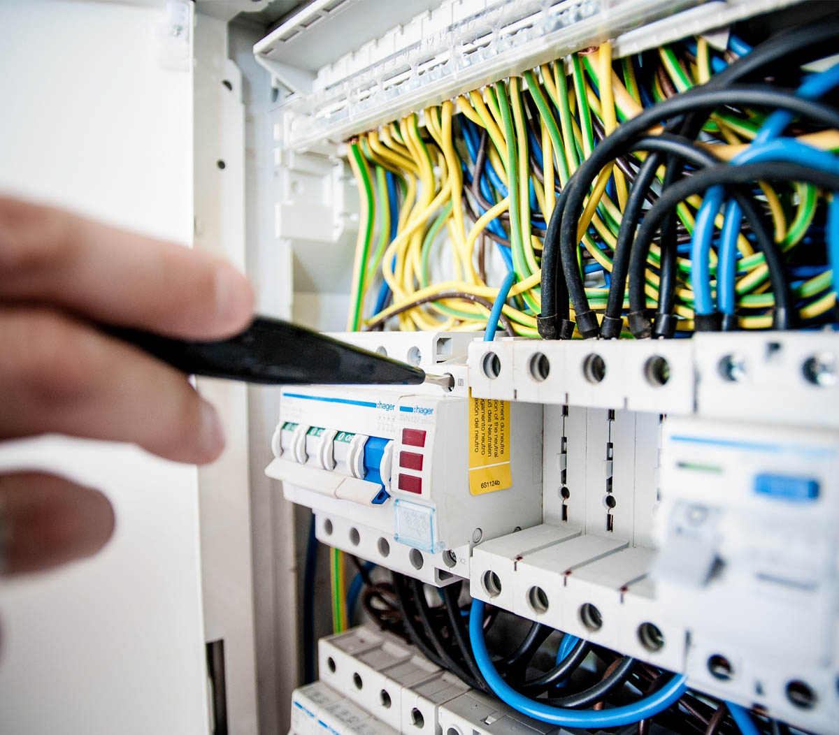 cables-close-up-computer-257736